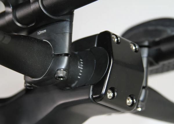 SAGS adjustable cockpit